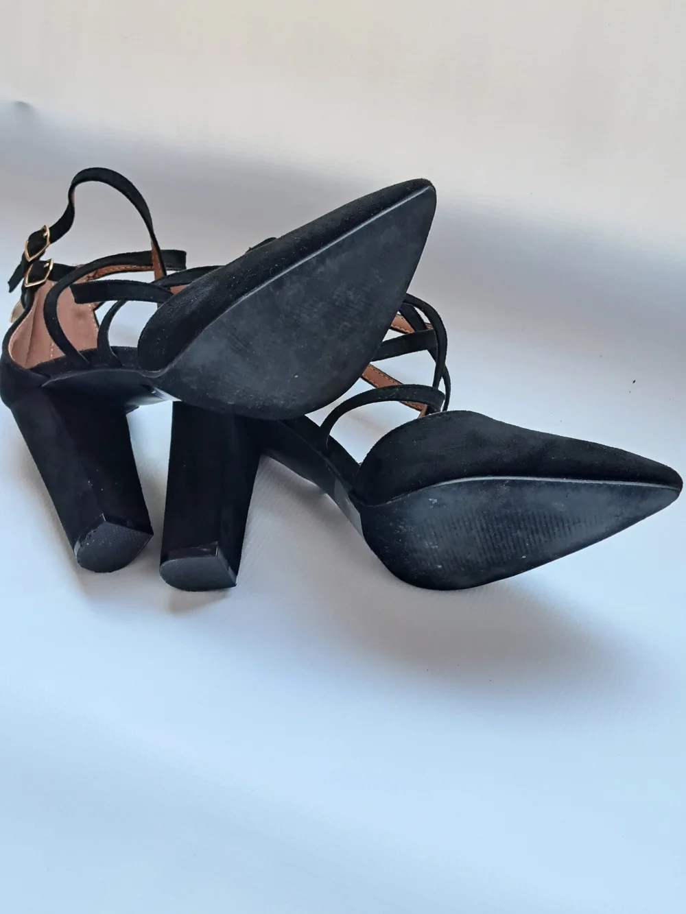 Black Strappy Pointed Toe Block Heel Faux Suede Buckles Gold 8.5